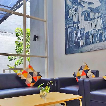Votel Hotel Charis Tuban Tuban  Εξωτερικό φωτογραφία
