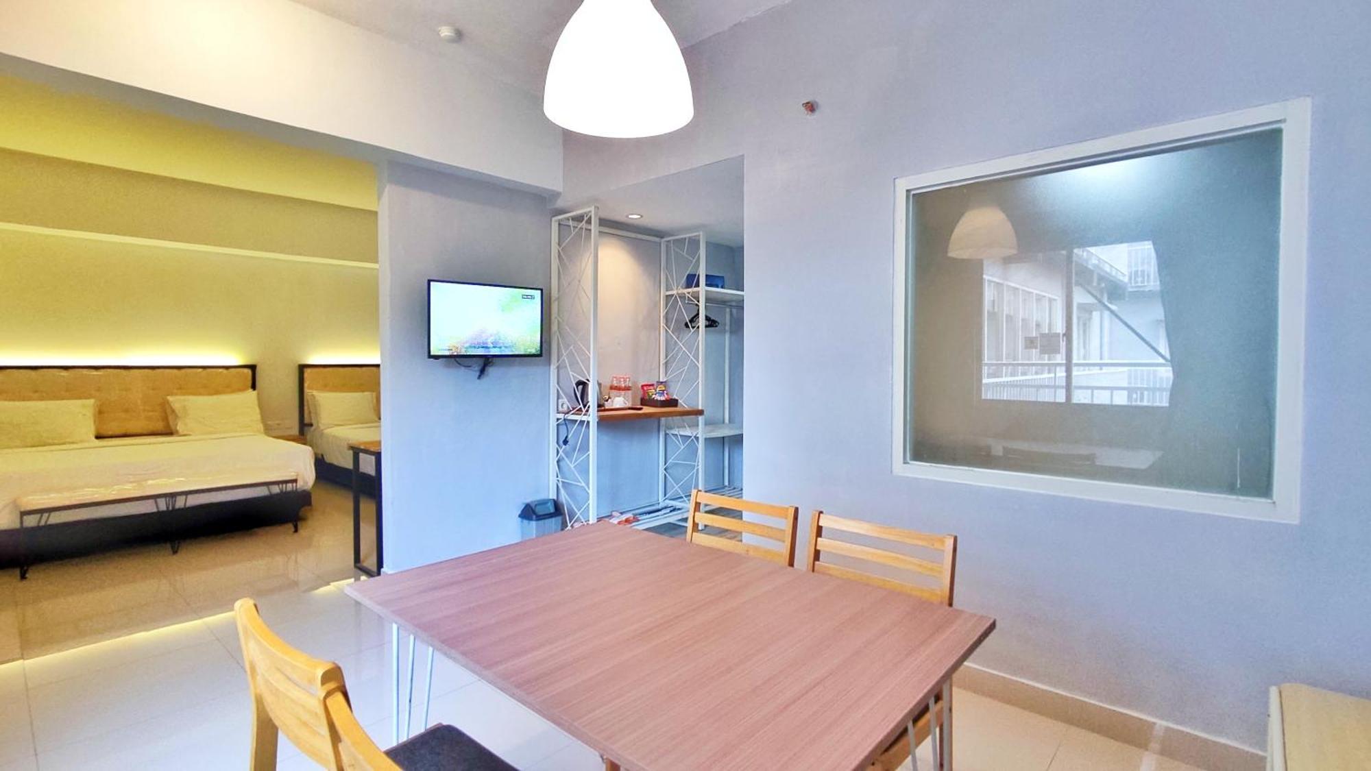 Votel Hotel Charis Tuban Tuban  Εξωτερικό φωτογραφία