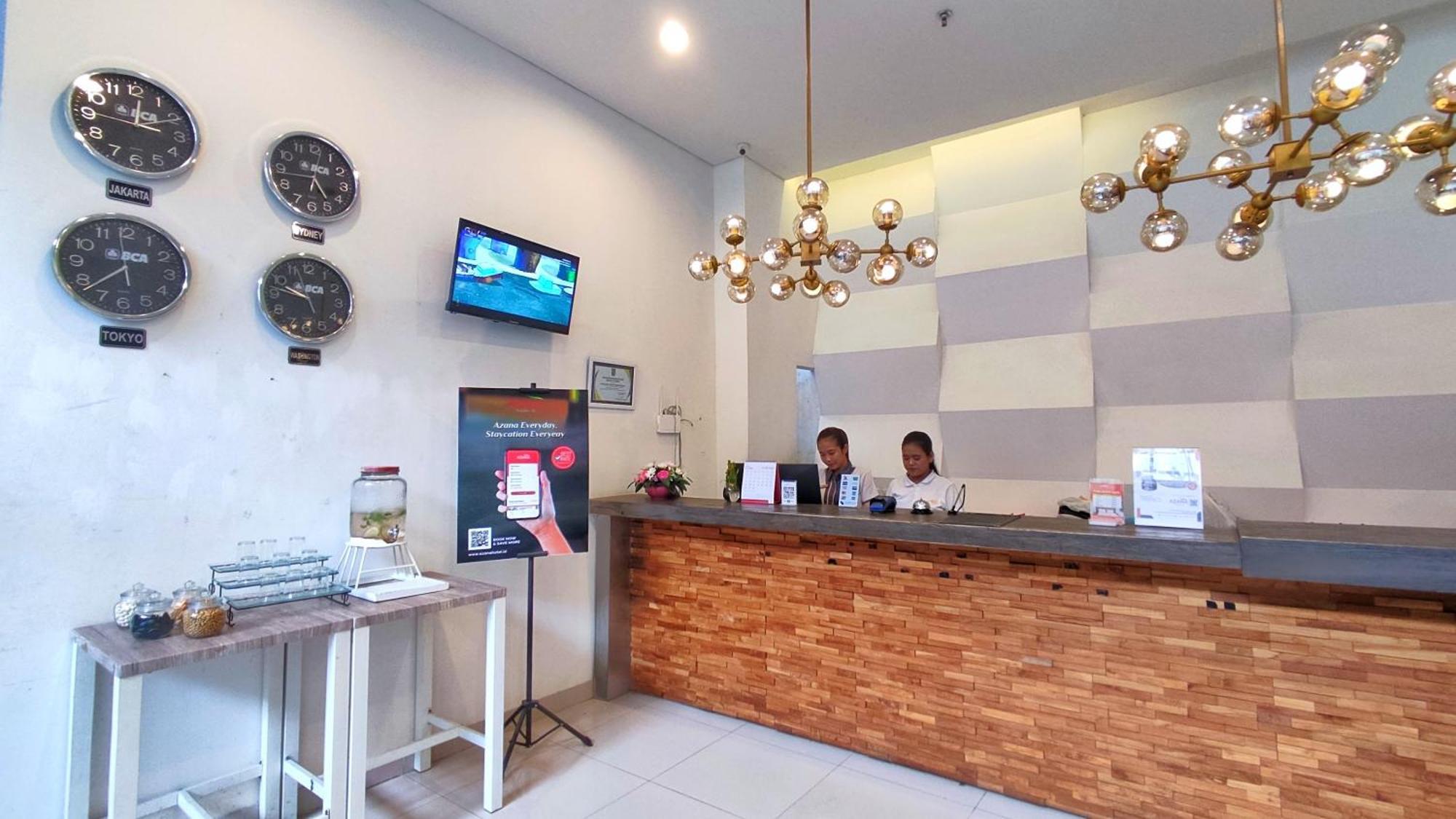 Votel Hotel Charis Tuban Tuban  Εξωτερικό φωτογραφία