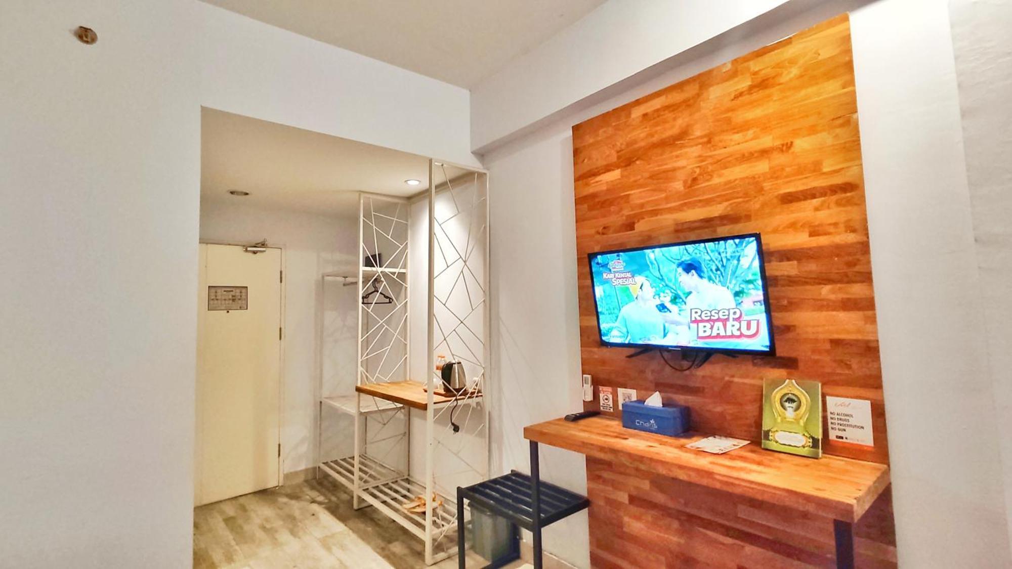Votel Hotel Charis Tuban Tuban  Εξωτερικό φωτογραφία